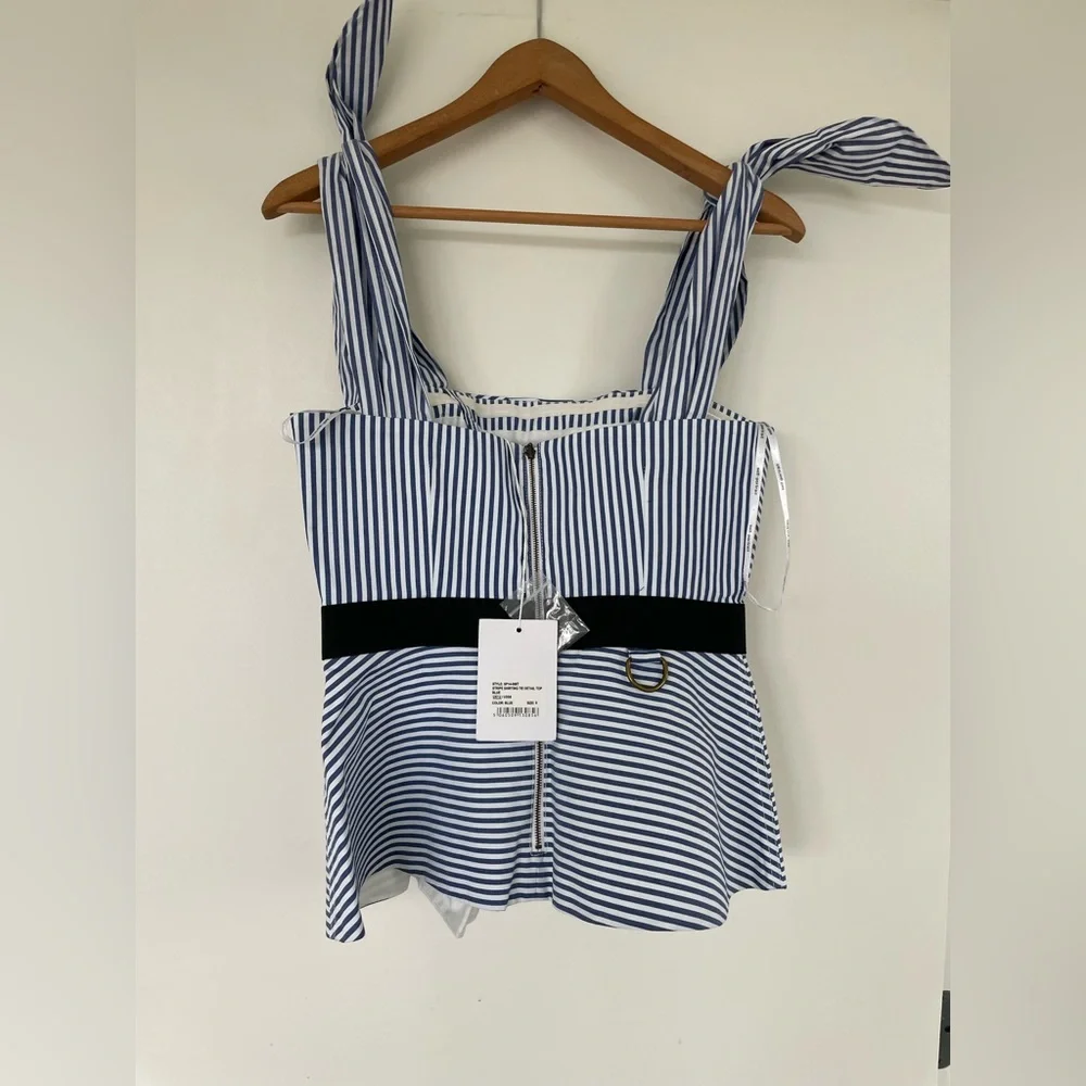 New with tags Self Portrait Shirting Tie Detail Top, size 8 - Picture 3 of 9